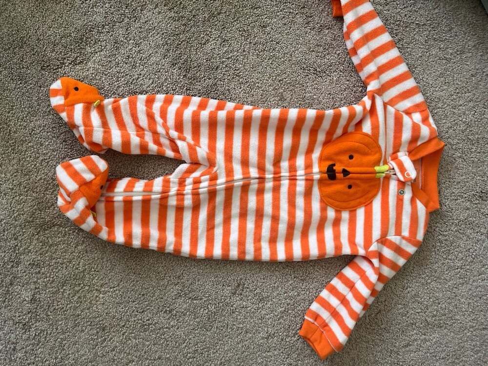 Carter'S Pumpkin outfit 6M